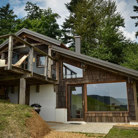 Hiska Ob Gozdu Lukez Plac Apartman *