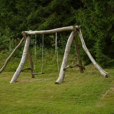 Hiska Ob Gozdu Lukez Plac 아파트 Ljubno