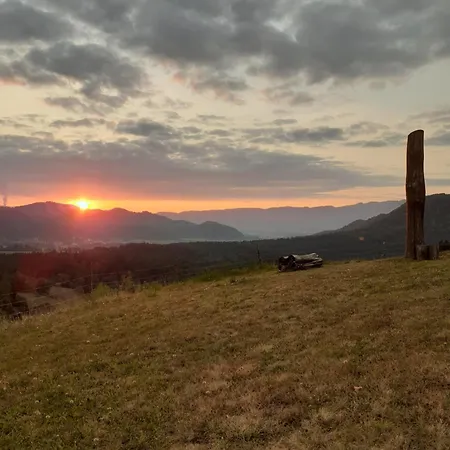 아파트 Hiska Ob Gozdu Lukez Plac *