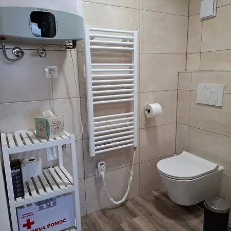 Hiska Ob Gozdu Lukez Plac * Ljubno