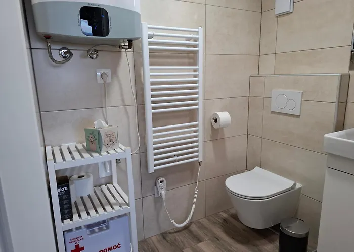 Hiska Ob Gozdu Lukez Plac * Ljubno